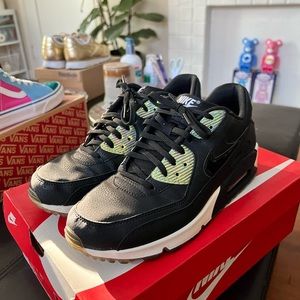 Women’s Nike Holographic Air Max